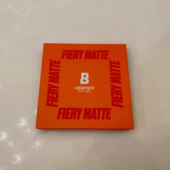 BEAUTY BAY Fiery Matte B 9 Colour Eyeshadow Palette - NEW - Picture 2 of 6